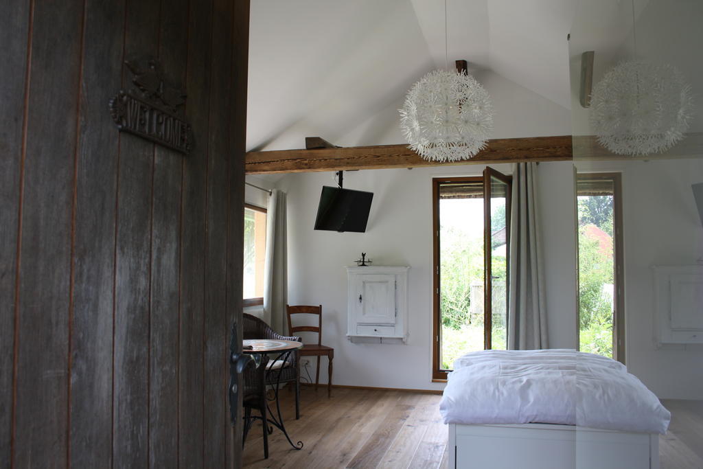Ofenhaus Villa Murten Bilik gambar