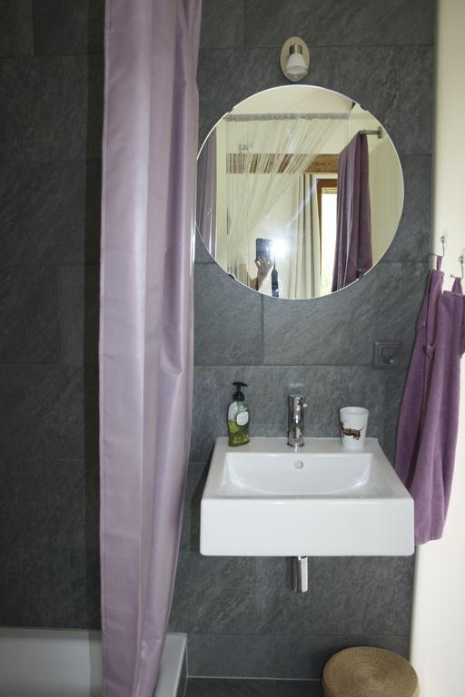 Ofenhaus Villa Murten Bilik gambar
